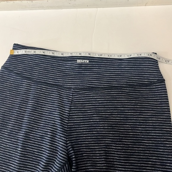 Duluth Trading Co. Navy Stripe Athletic Leggings women’s L Activewear Yoga - Picture 6 of 11